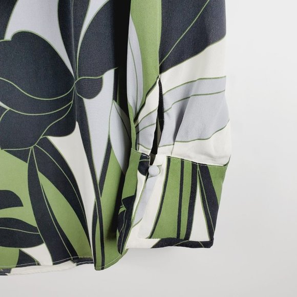 Ann Taylor Petite Long Sleeved Leaf Pattern Blouse Sz PL - Picture 3 of 6